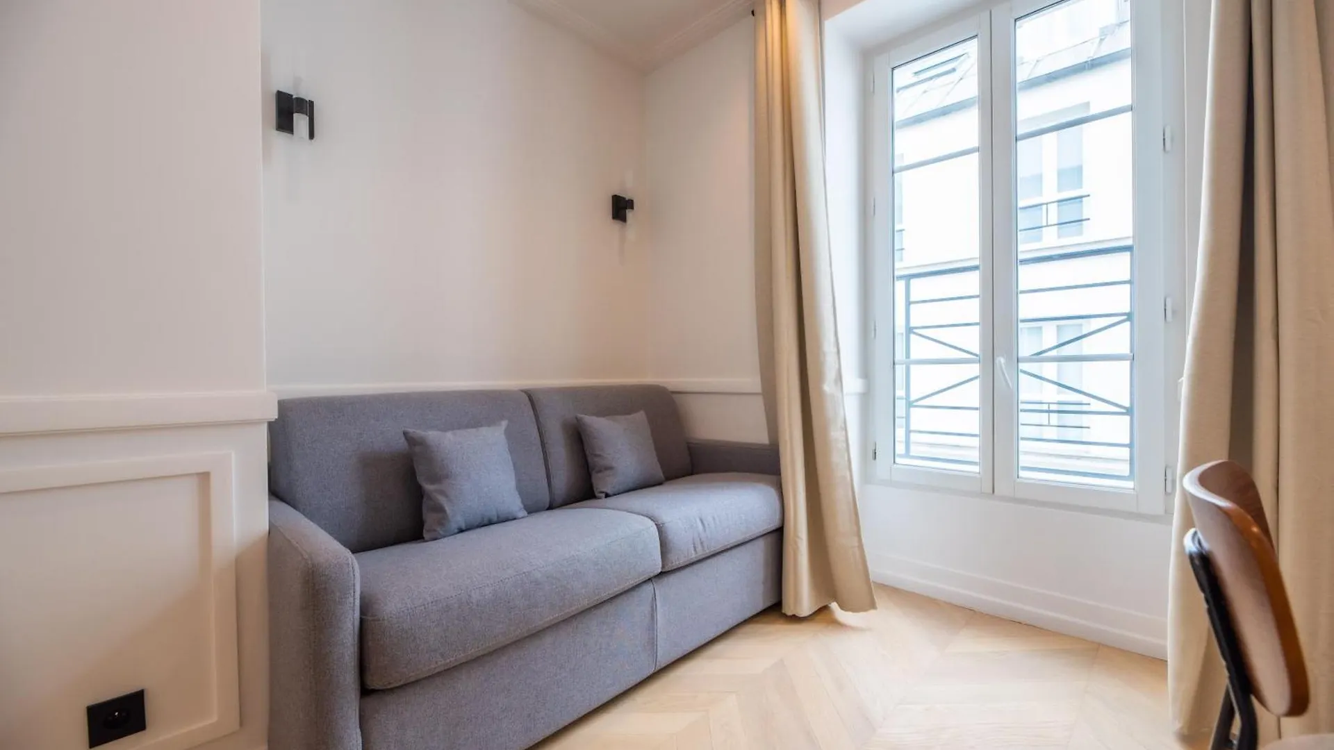 Lovely Flat Near Rue Cremieux & Bastille Париж 0*,  Франция